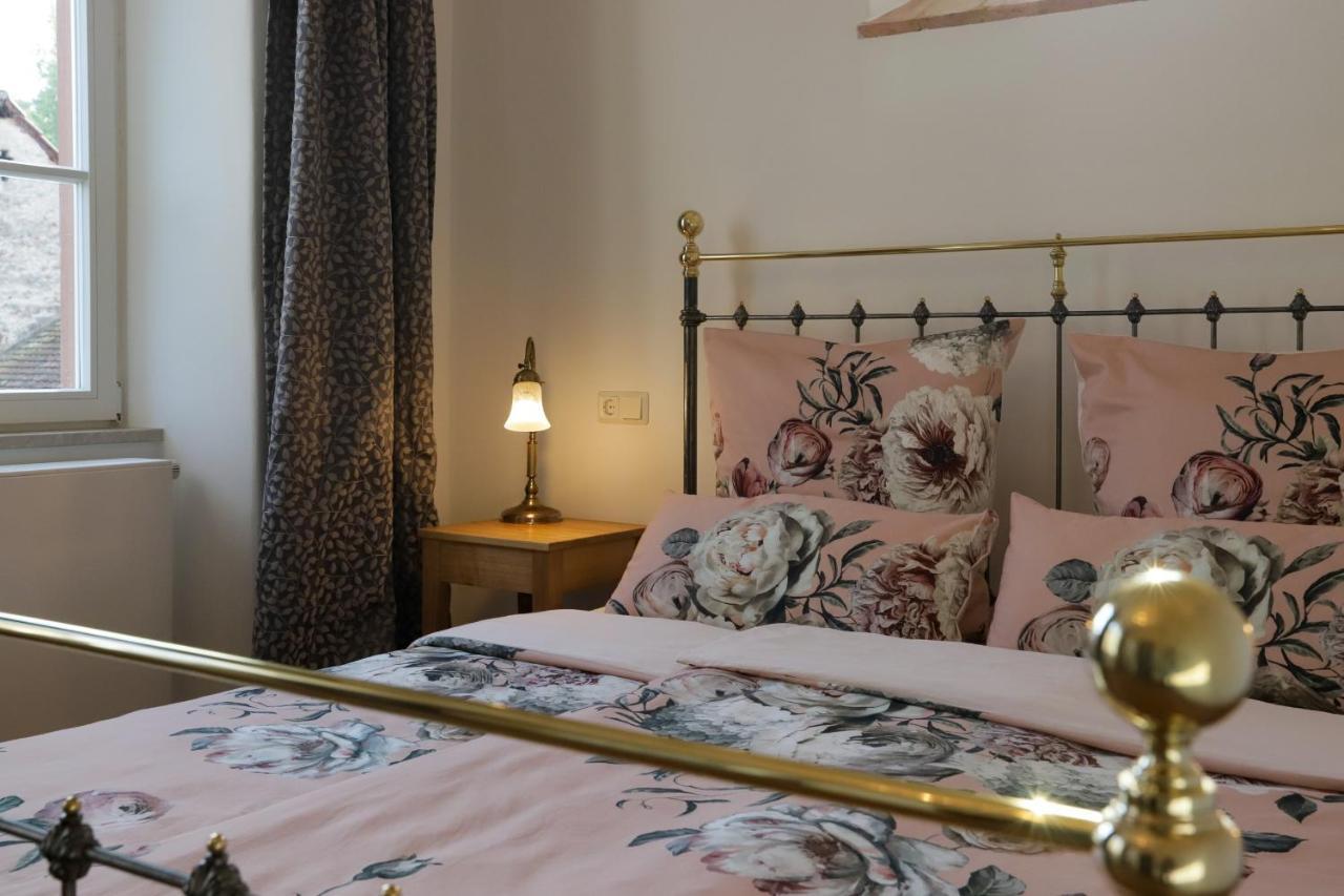 Boutique-Hotel Im Sternenhof Grosskarlbach Esterno foto